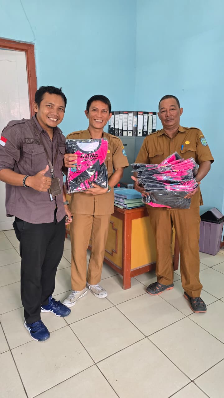 Serah Terima Pesanan Jersey Panitia FLS3N Kabupaten Belitung tahun 2026